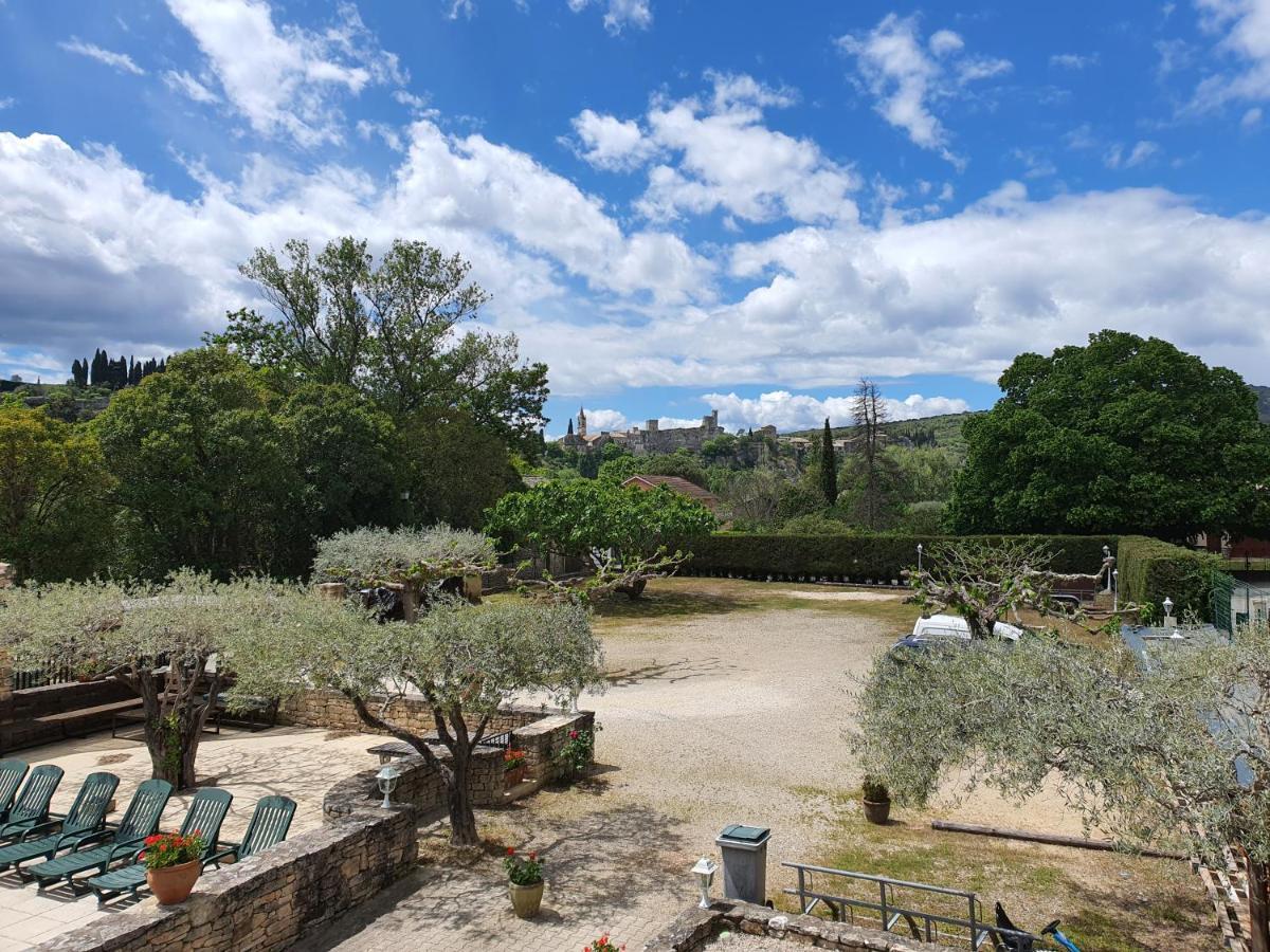 Saint-Martin-dʼArdèche Logis Hotel Restaurant L'Escarbille מראה חיצוני תמונה